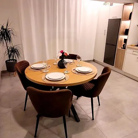 Ξενοδοχείο με διαμερίσματα Moselvilla No 7